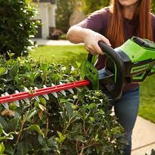 Кусторез аккумуляторный Greenworks GD60HT66 60В