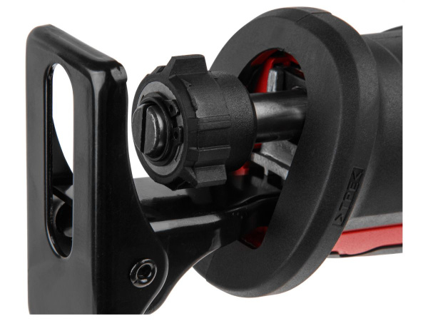 Сабельная пила WORTEX SR 1508-1 E в кор. + 2 пильных полотна 