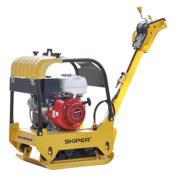 Виброплита SKIPER C160H-W (Honda GX270, 9.0л.с., плита 65х42см., 30.5кН, 15м/мин, реверс, колеса)