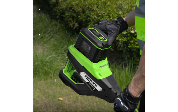 Кусторез штанговый аккумуляторный PH662T 82В Greenworks