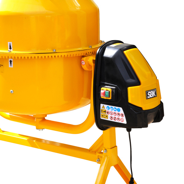 Бетоносмеситель SBK SX-225 (225л., 1250 Вт., 220В)