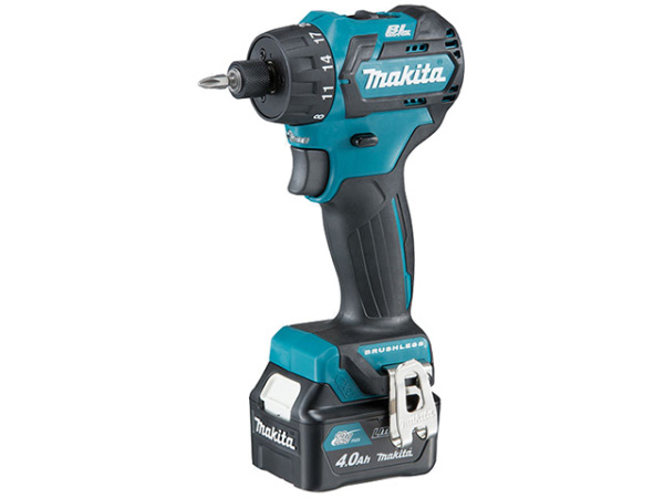 Аккумуляторный шуруповерт MAKITA DF 032 DWME в чем. 