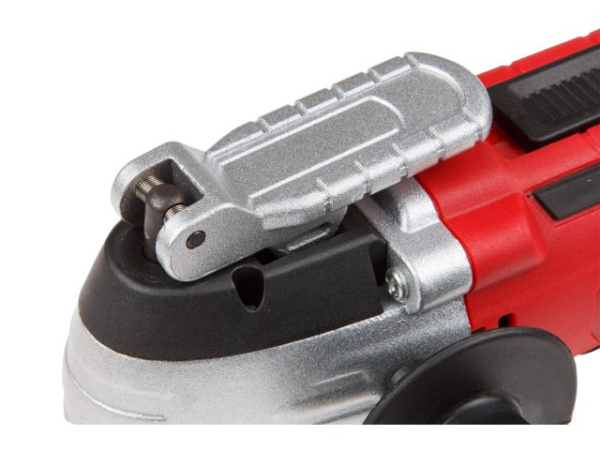 Многофункциональный инструмент (реноватор) WORTEX SM 3233 QE в кор. + набор оснастки (330 Вт, 15000 - 22000 об/мин, система SDS, с оснасткой)