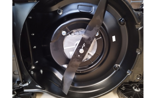 Бензиновая газонокосилка RATO (144 см. куб., 460мм ,60л, 25-75мм, 1рычаг/7)