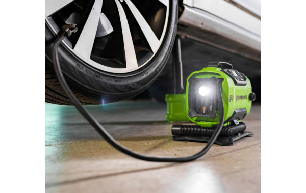 Компрессор автомобильный аккумуляторный ACG301 24В/12В (11 бар) Greenworks