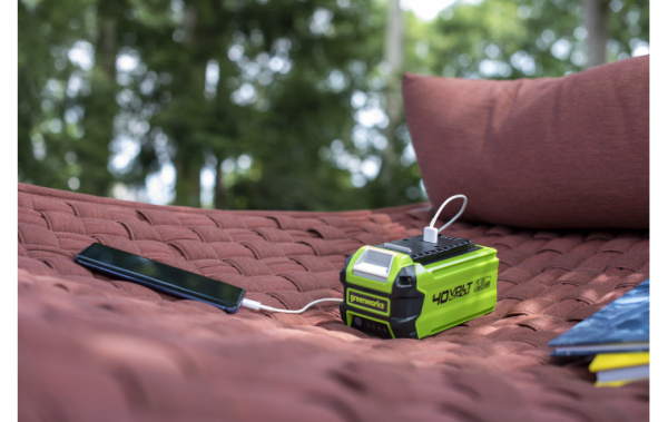 Батарея Аккумуляторная Greenworks G40USB2, 40В, 2 А/ч Li-ion с USB разъемом