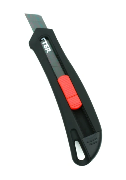 Нож 18 мм с выдвижными лезвиями SK2 Eco Ritter HT40121180