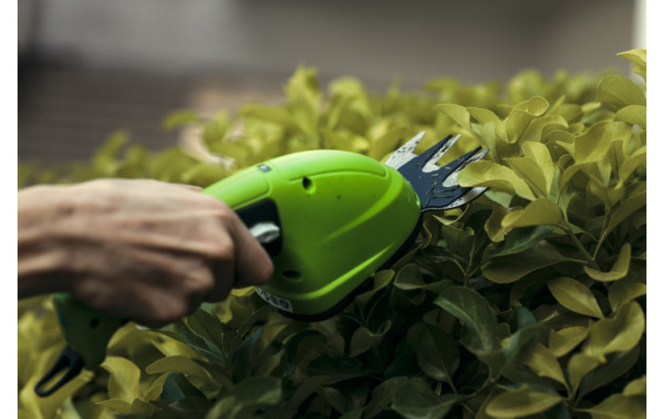 Ножницы-кусторез аккумуляторные садовые Greenworks G7,2HS 7,2В