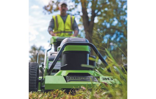 Газонокосилка аккумуляторная самоходная 82LM30S 76см 82В Greenworks