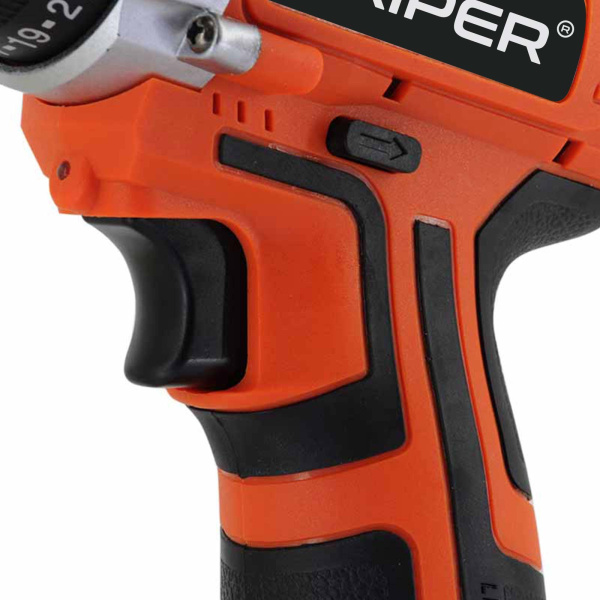 Аккумуляторная дрель-шуруповерт SKIPER CS2000-1 в коробке (12В, 1 акк, 1,5 А/ч Li-ion, 2 ск, 19 Нм)