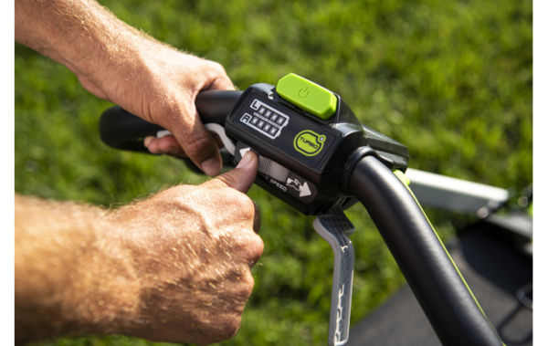 Газонокосилка аккумуляторная самоходная Greenworks GD40LM48SPK4 48см 40В (в комплекте АКБ 4 А/ч + ЗУ)