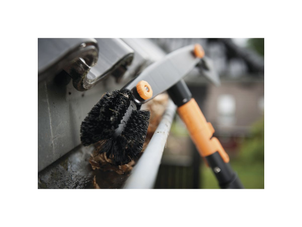 Насадка-очиститель для желобов QuikFit FISKARS