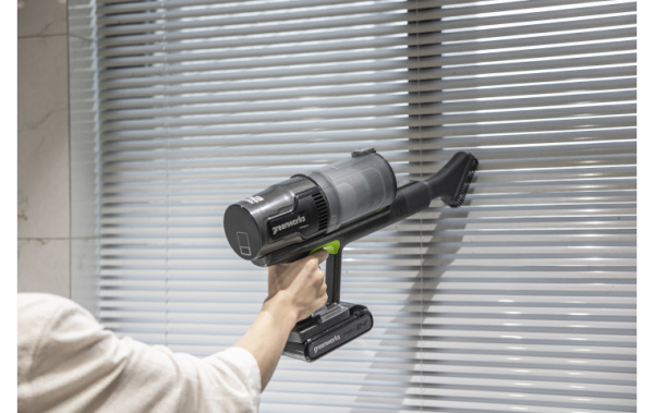 Пылесос аккумуляторный вертикальный Greenworks GD24SVK4 24В (в комплекте АКБ 4А/ч + ЗУ)