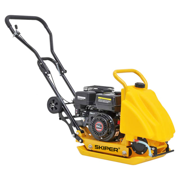 Виброплита SKIPER C90L-WMT (LC200F, 6.5лс, пл 54х42см, 15кН, 25м/мин, бак/воды, рез ковр, колёса)