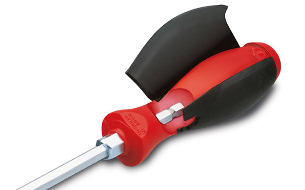 Отвертка 5х125 для шлицевых гаек SoftFinish Wiha 32357