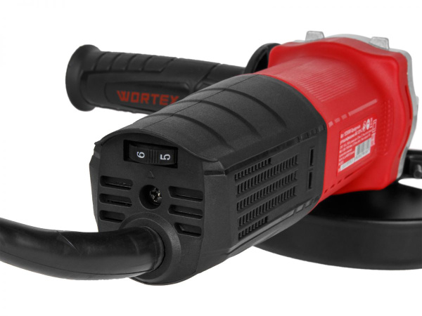 Одноручная углошлифмашина WORTEX LX AG 1211-2 в кор. 