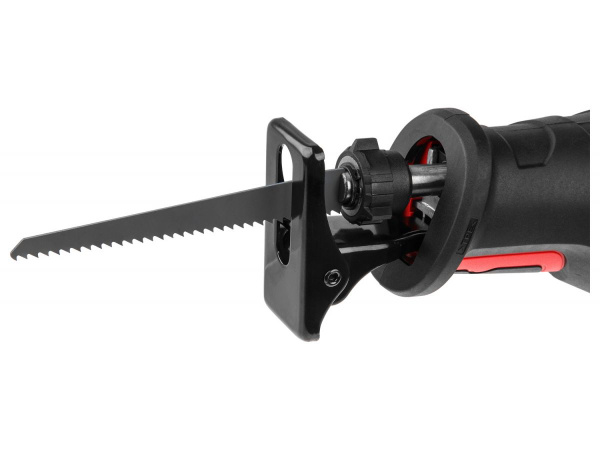 Сабельная пила WORTEX SR 1508-1 E в кор. + 2 пильных полотна 