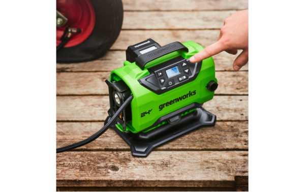 Компрессор автомобильный аккумуляторный ACG301 24В/12В (11 бар) Greenworks