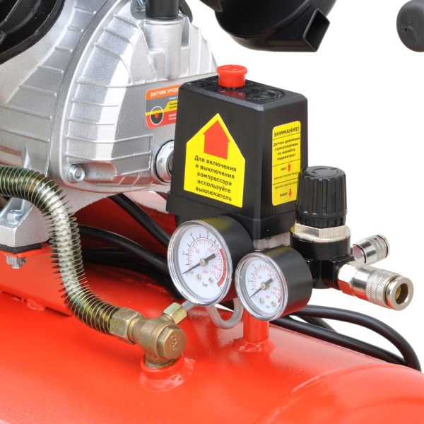 Воздушный компрессор BRADO AR50V (до 440 л/мин, 8 атм, 50 л, 230 В, 2.2 кВт)